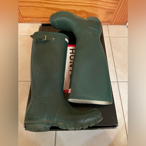 Hunter Brand Women's Original Tall Rain Boots, Hunter Green - Picture 2 of 11
